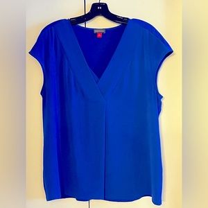 Vince Camuto beautiful blue blouse in M